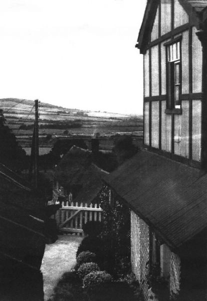 File:The Tin House 01.jpg