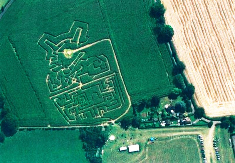 File:Maize Maze 2003.jpg