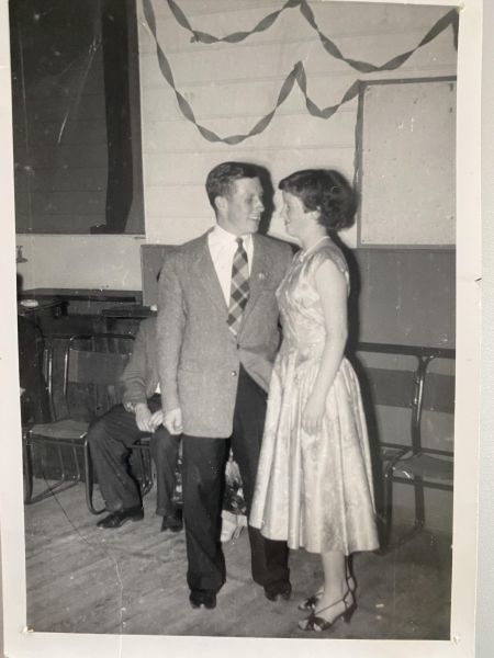 File:Mum and Dad.jpg